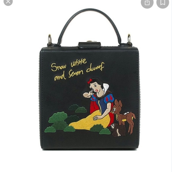 Disney Handbags - ✨✨Disney Snow White & Seven Dwarfs Trunk Bag✨✨